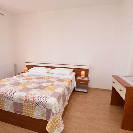 פרימוסטן Apartments Brico מראה חיצוני תמונה
