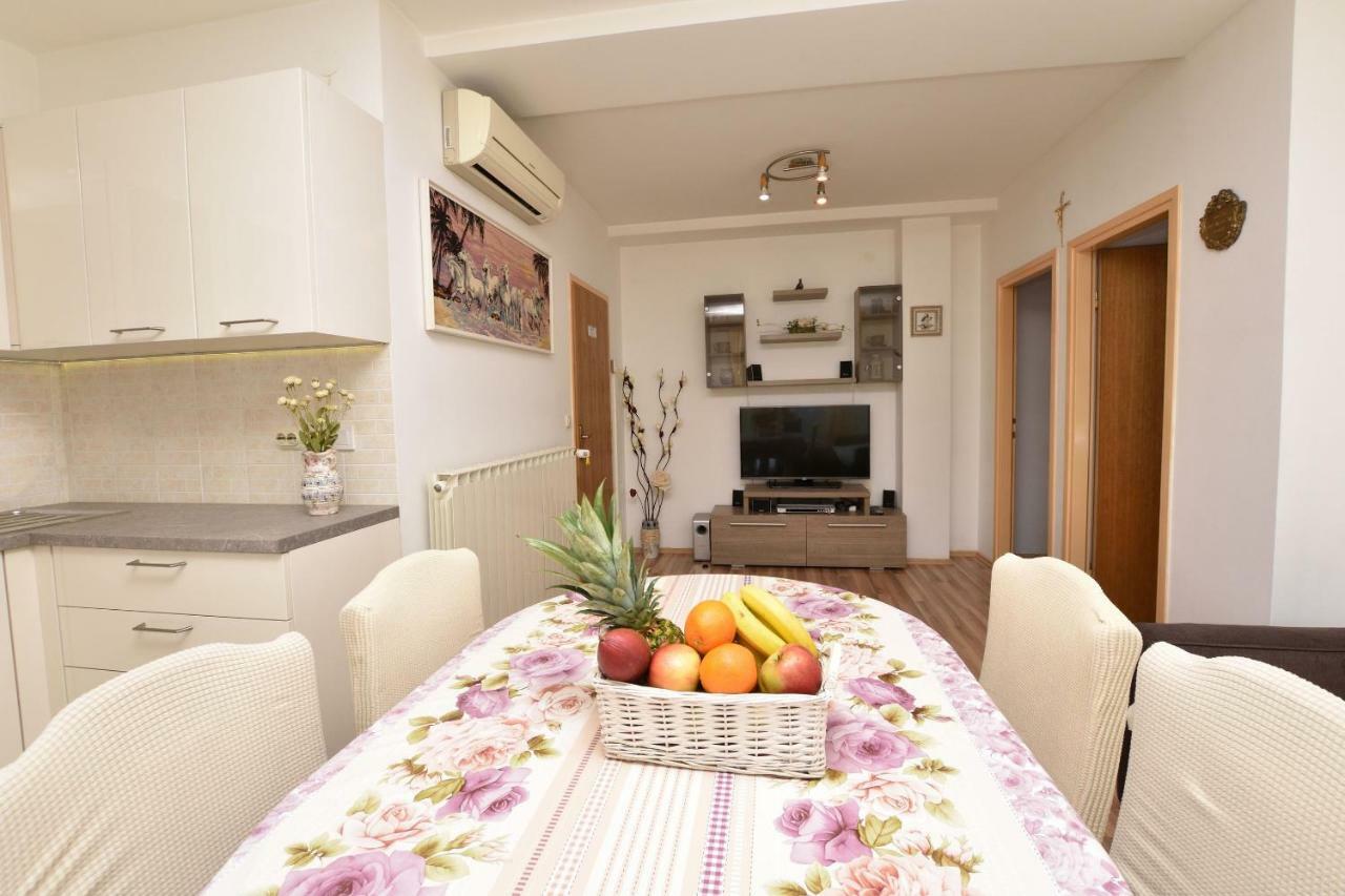 פרימוסטן Apartments Brico מראה חיצוני תמונה