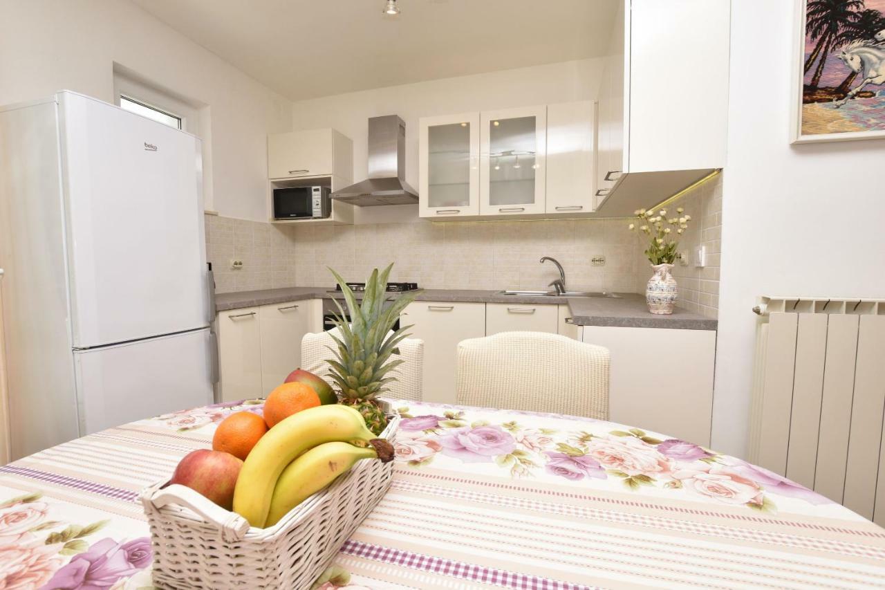 פרימוסטן Apartments Brico מראה חיצוני תמונה
