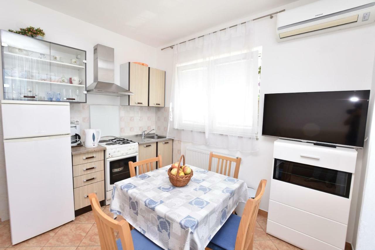 פרימוסטן Apartments Brico מראה חיצוני תמונה