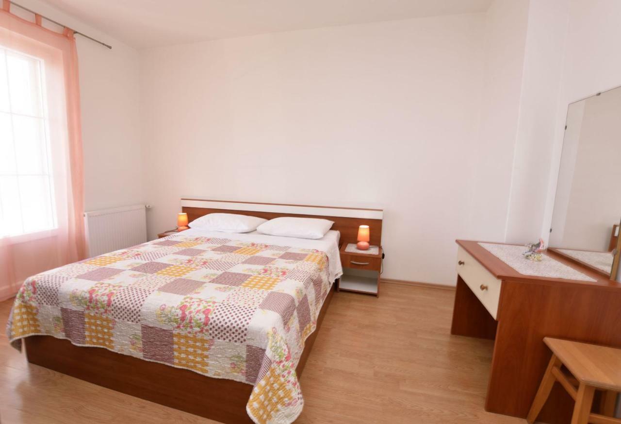פרימוסטן Apartments Brico מראה חיצוני תמונה