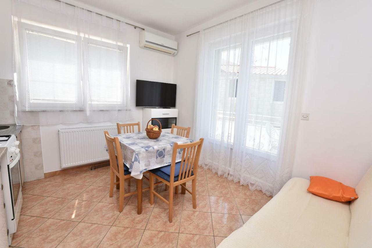 פרימוסטן Apartments Brico מראה חיצוני תמונה